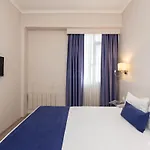 Walk In Hotels